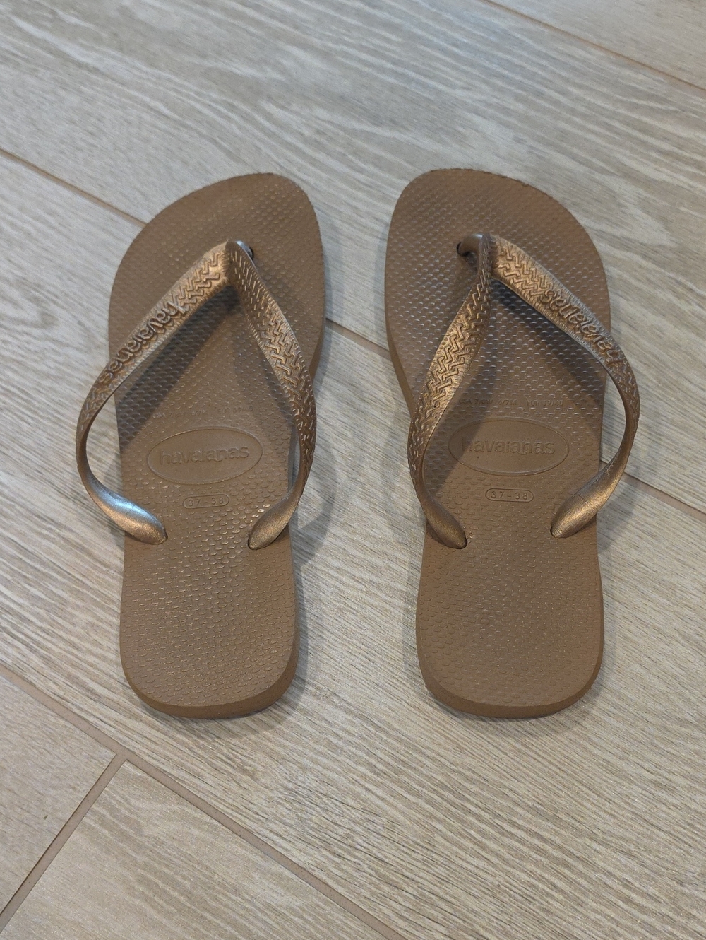 Havaianas Bronze Metallic Slim Strap Flip Flops